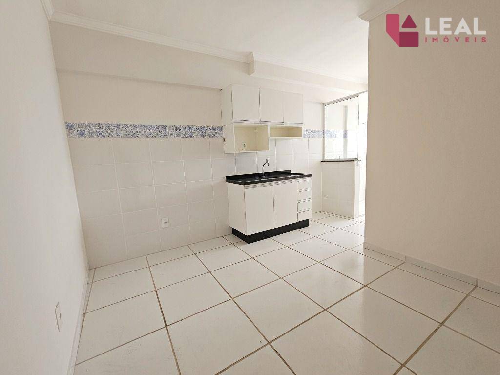 Apartamento para alugar com 3 quartos, 110m² - Foto 4