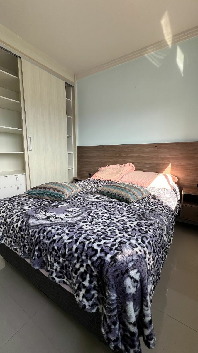 Apartamento para alugar com 2 quartos, 72m² - Foto 18