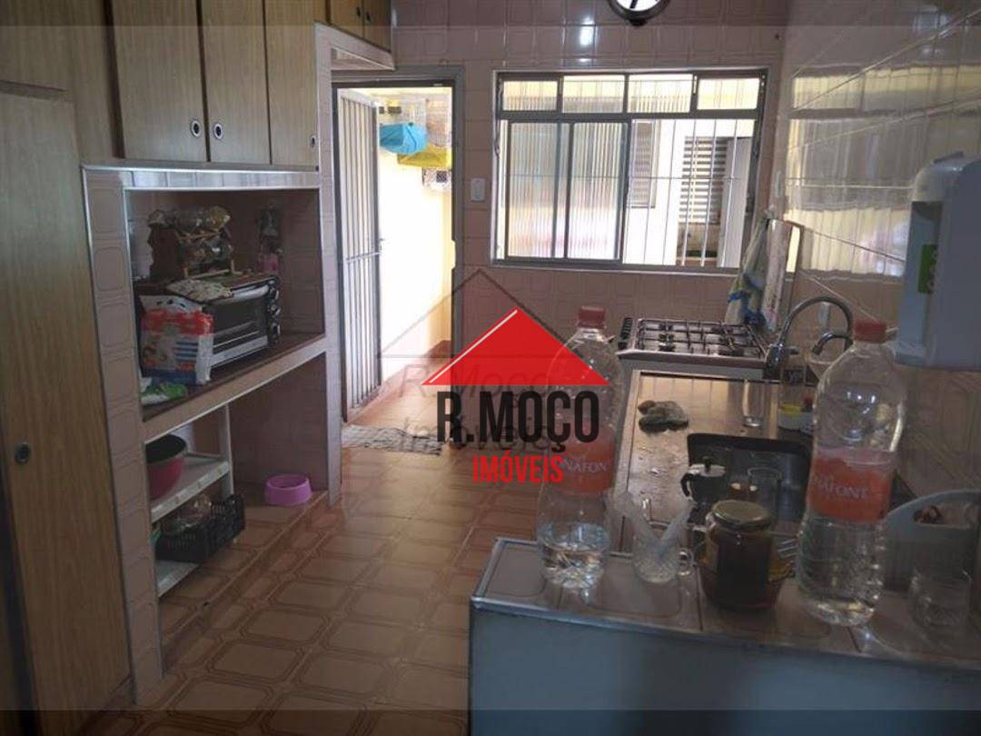 Casa à venda com 3 quartos, 300m² - Foto 32