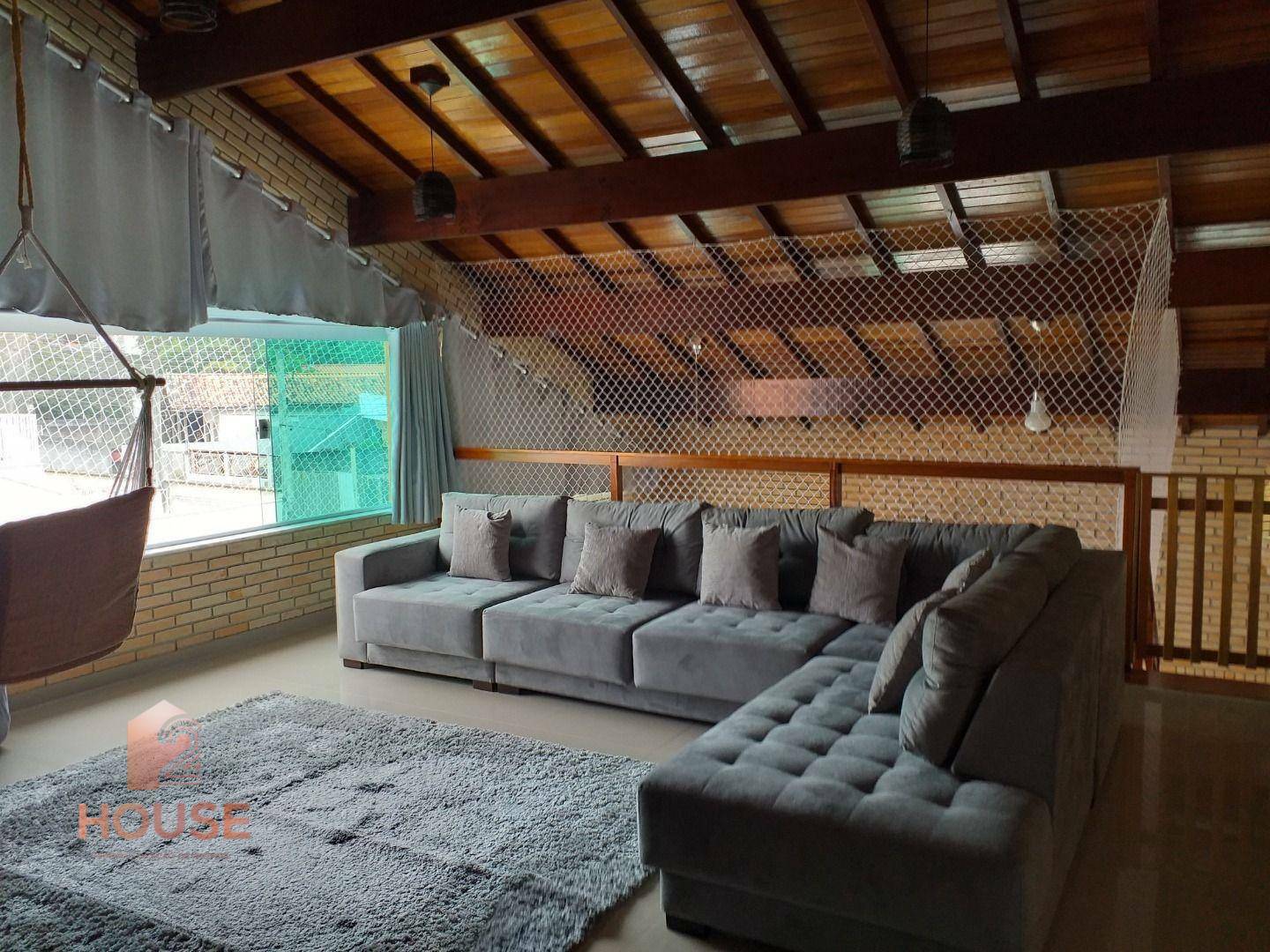 Casa à venda com 3 quartos, 250m² - Foto 15