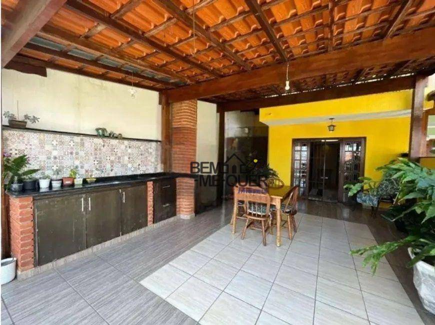 Sobrado à venda com 3 quartos, 167m² - Foto 1