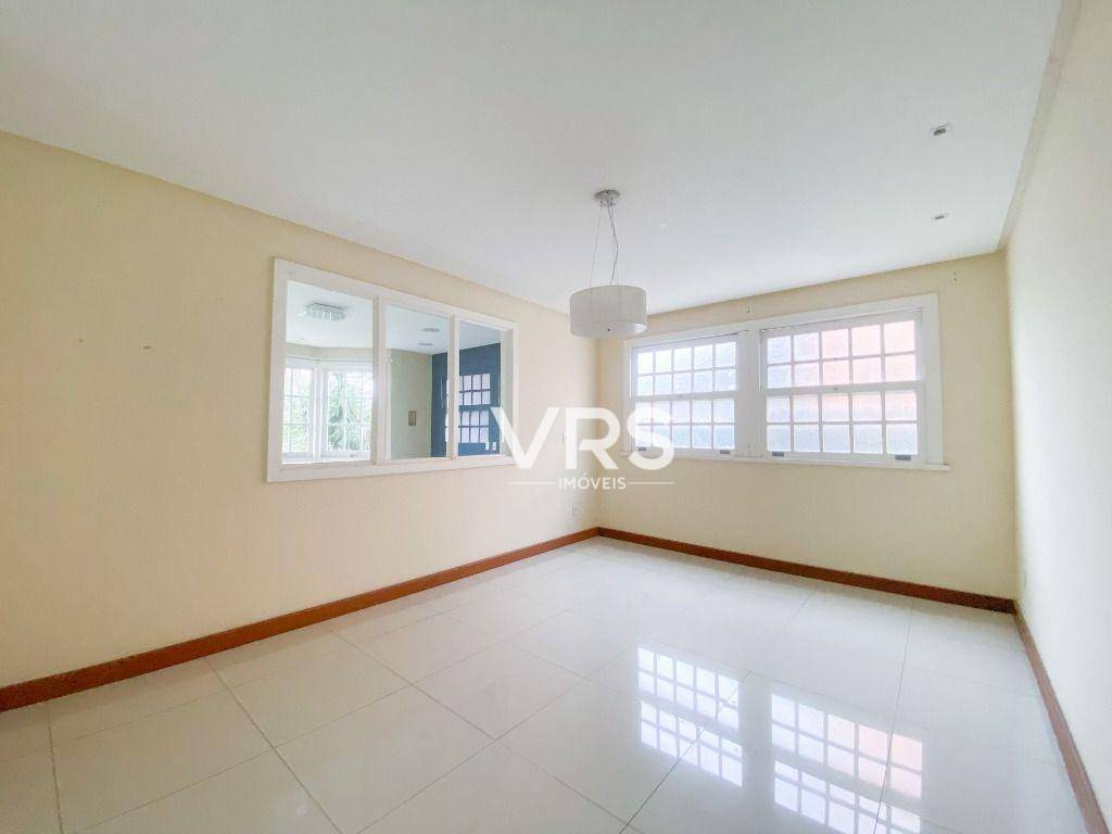 Casa de Condomínio à venda com 5 quartos, 341m² - Foto 5