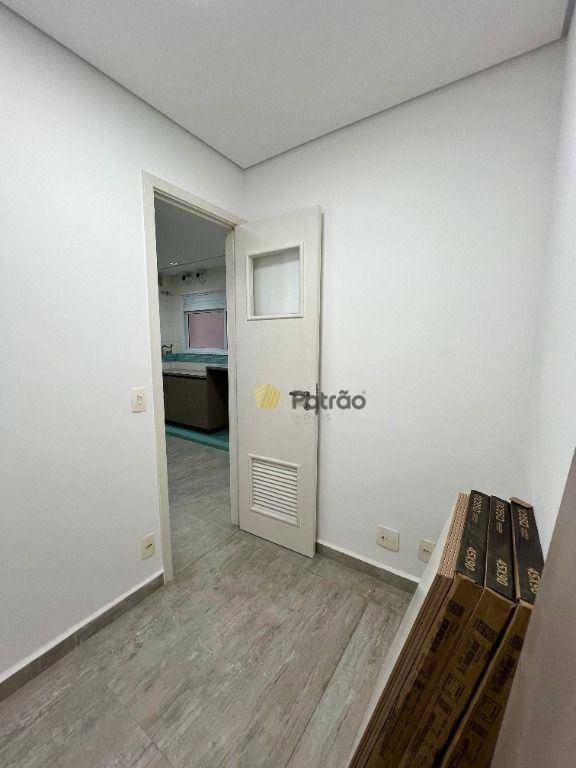 Apartamento à venda com 3 quartos, 242m² - Foto 26