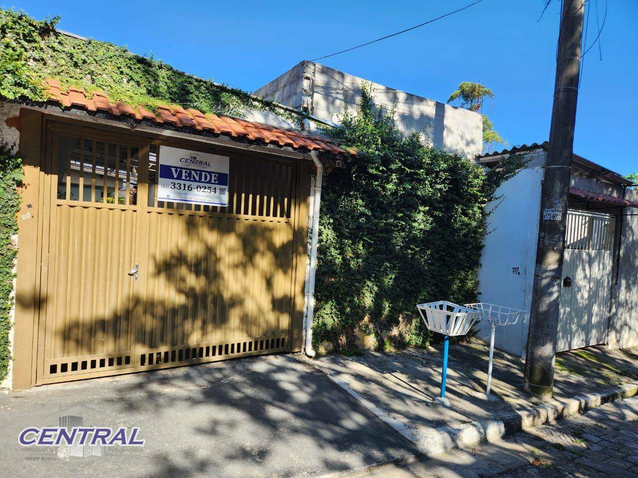 Casa à venda com 2 quartos, 164m² - Foto 2