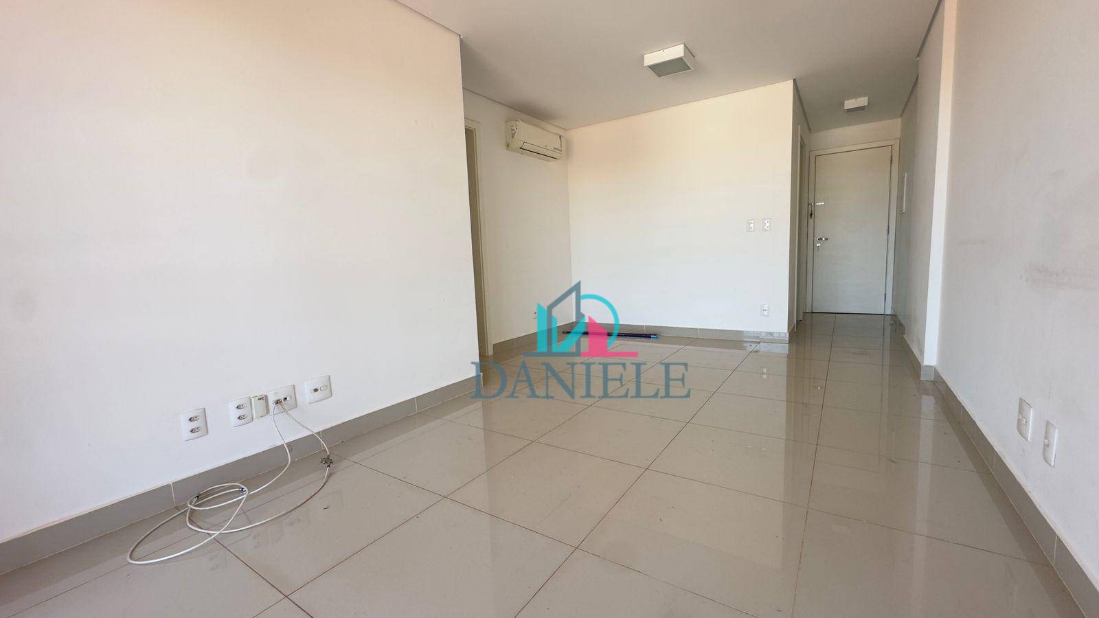 Apartamento à venda com 2 quartos, 69m² - Foto 2