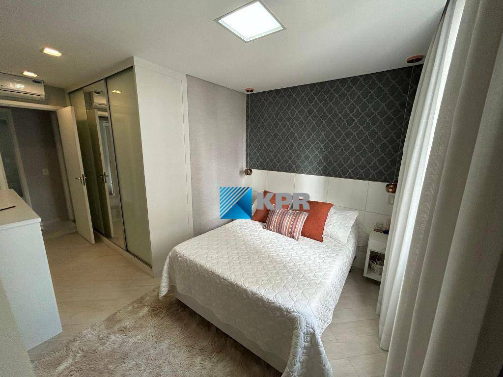 Apartamento para alugar com 3 quartos, 129m² - Foto 11