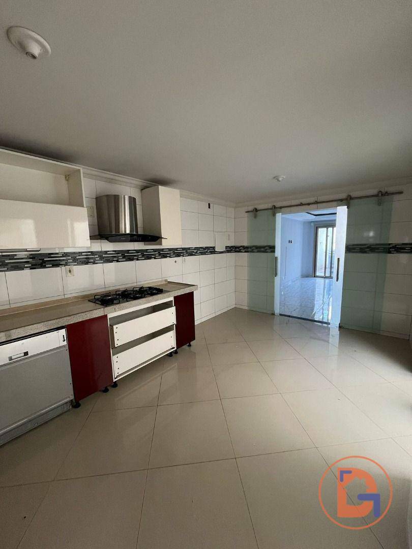 Casa à venda e aluguel com 3 quartos, 195m² - Foto 5