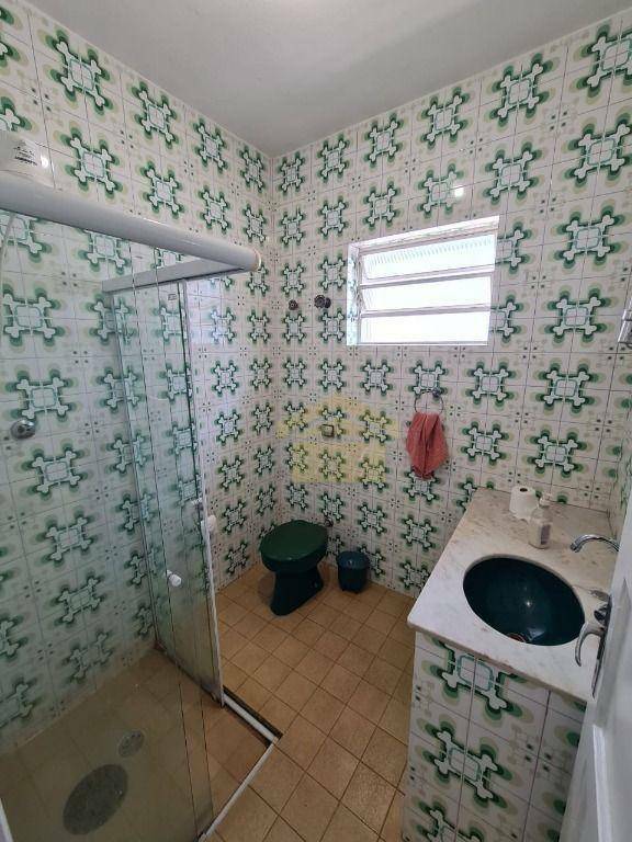 Casa à venda com 2 quartos, 180m² - Foto 12