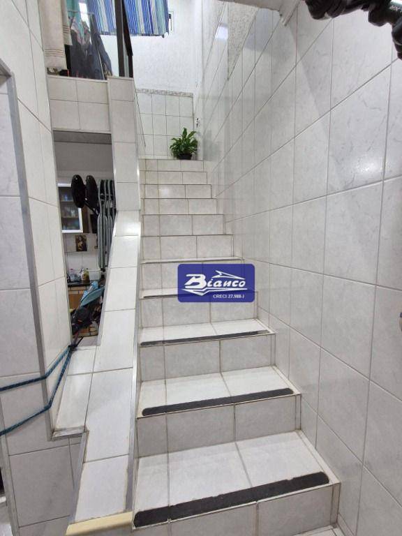 Sobrado à venda com 3 quartos, 97m² - Foto 6