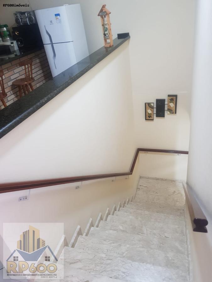 Casa à venda com 2 quartos, 225m² - Foto 16