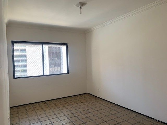 Apartamento à venda com 3 quartos, 180m² - Foto 12