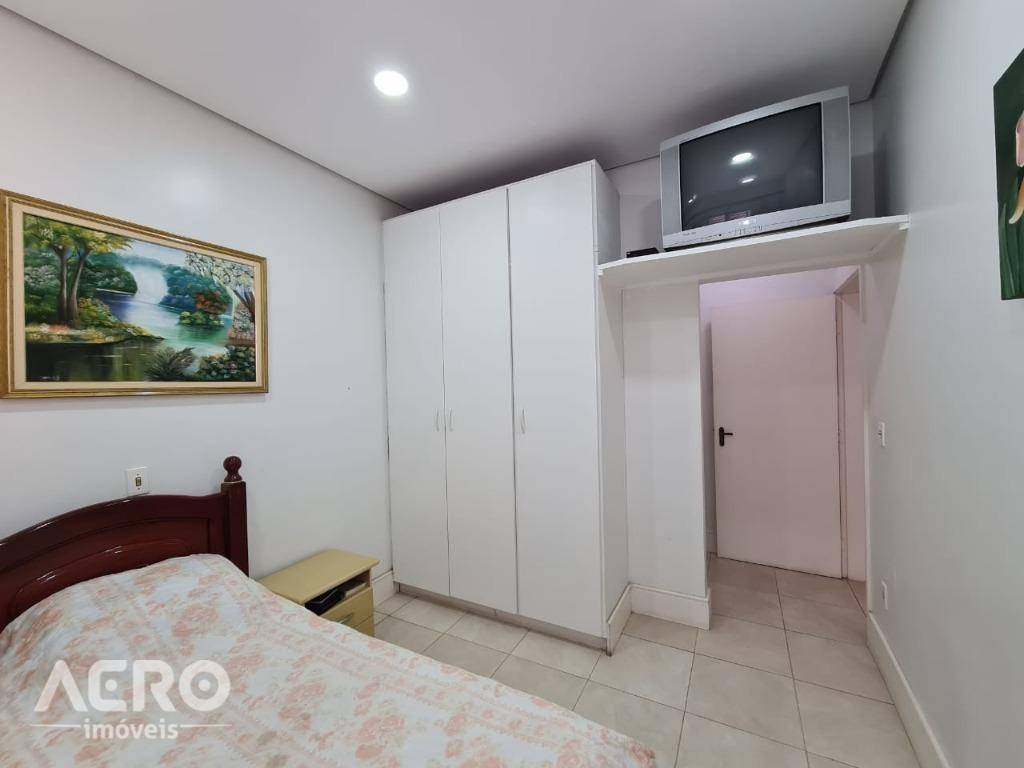 Casa à venda com 3 quartos, 195m² - Foto 15