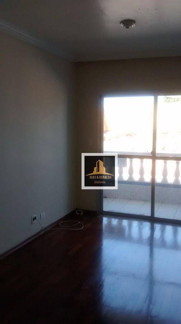 Apartamento à venda com 2 quartos, 67m² - Foto 7