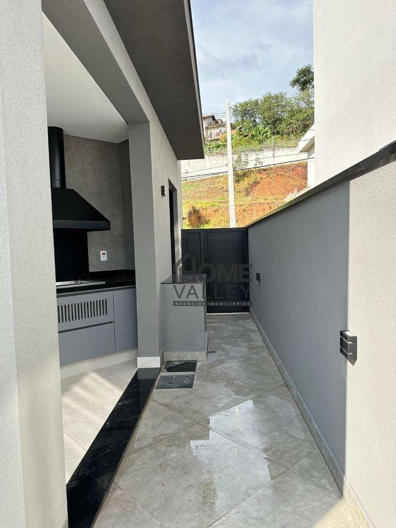 Casa de Condomínio à venda com 4 quartos, 270m² - Foto 5