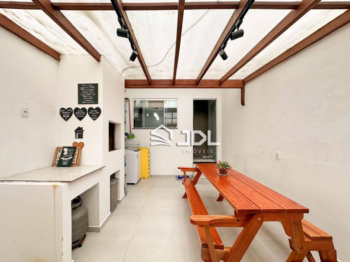 Casa à venda com 2 quartos, 79m² - Foto 18