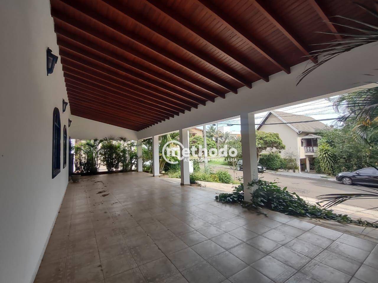 Casa de Condomínio para alugar com 3 quartos, 480m² - Foto 2