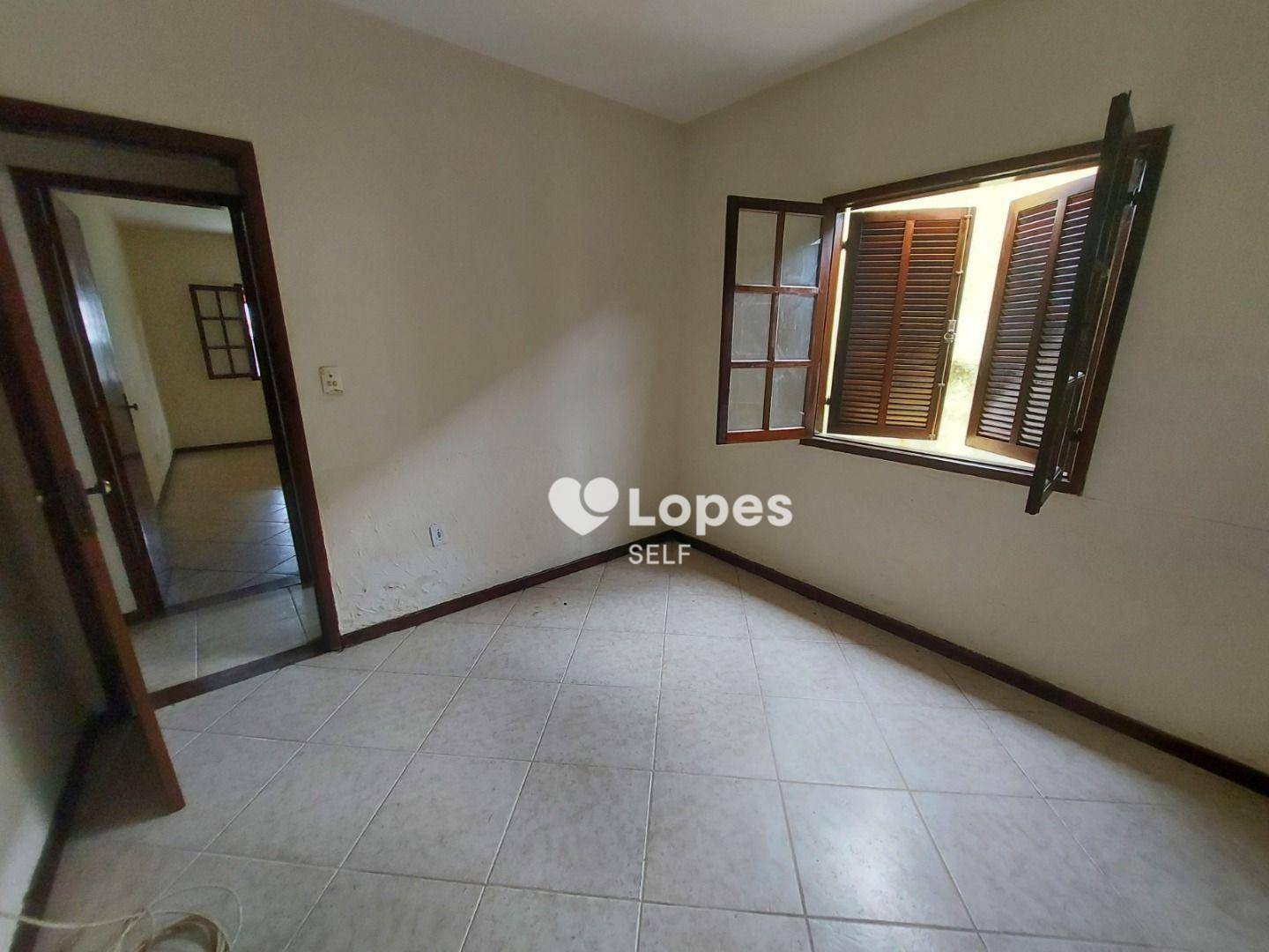 Casa à venda com 3 quartos, 105m² - Foto 10