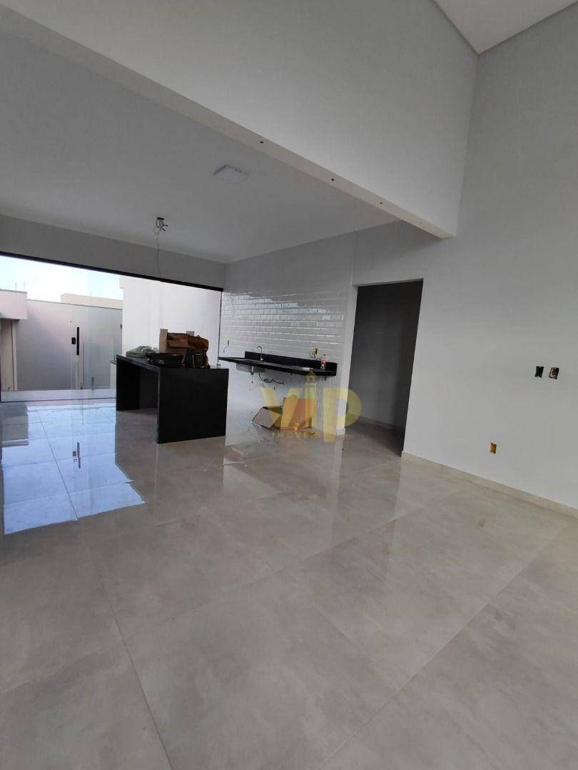 Casa à venda com 3 quartos, 170m² - Foto 3