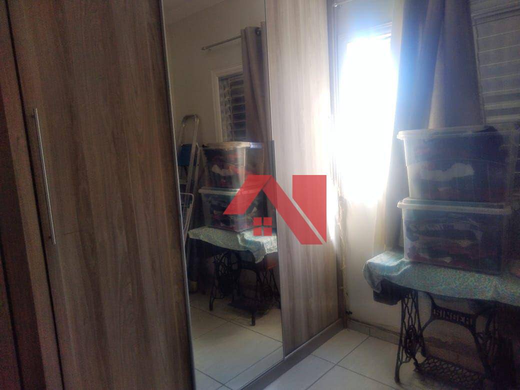 Apartamento à venda com 3 quartos, 70m² - Foto 2