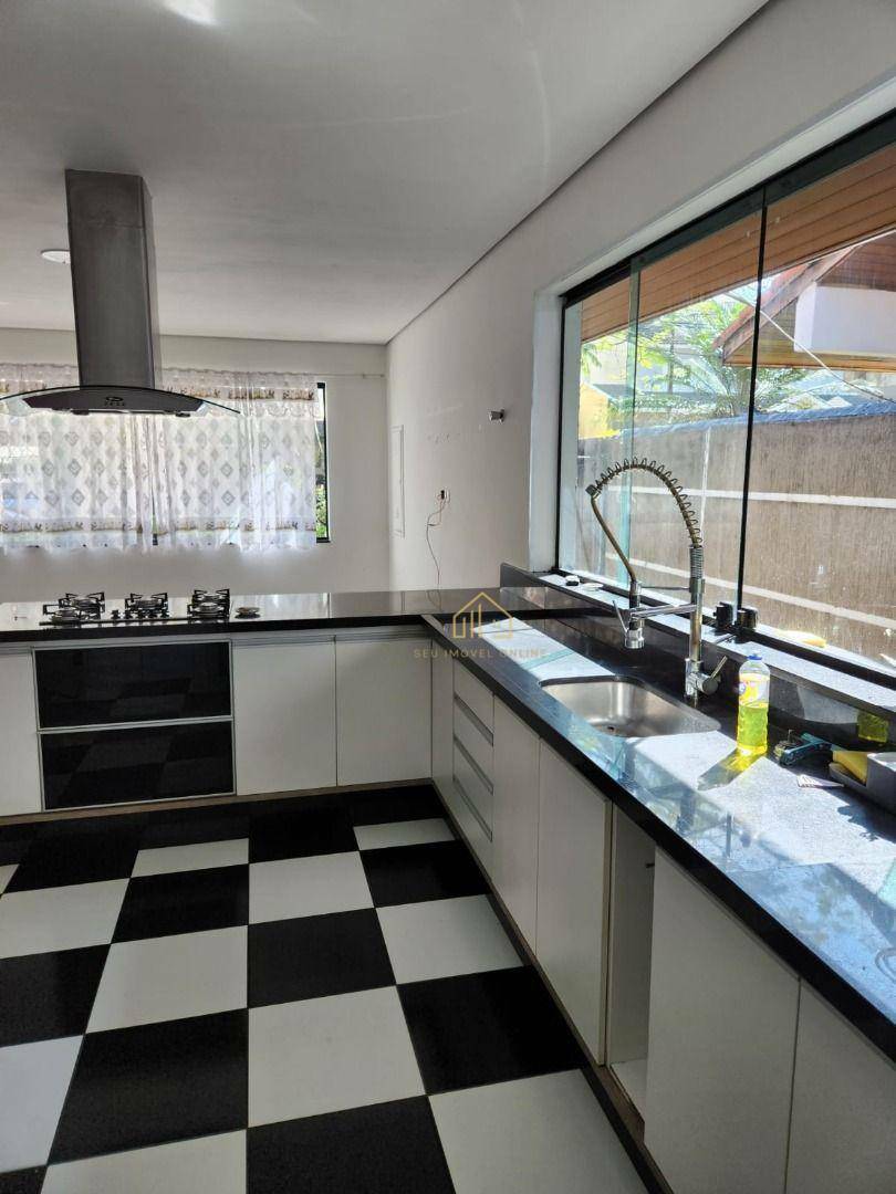Casa de Condomínio à venda com 4 quartos, 238m² - Foto 14