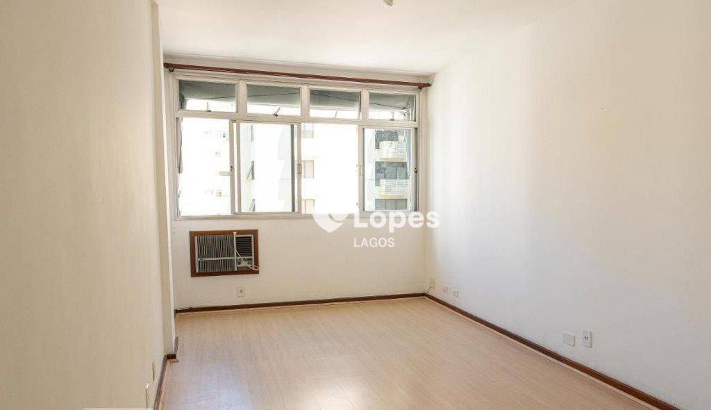 Apartamento à venda com 3 quartos, 76m² - Foto 1