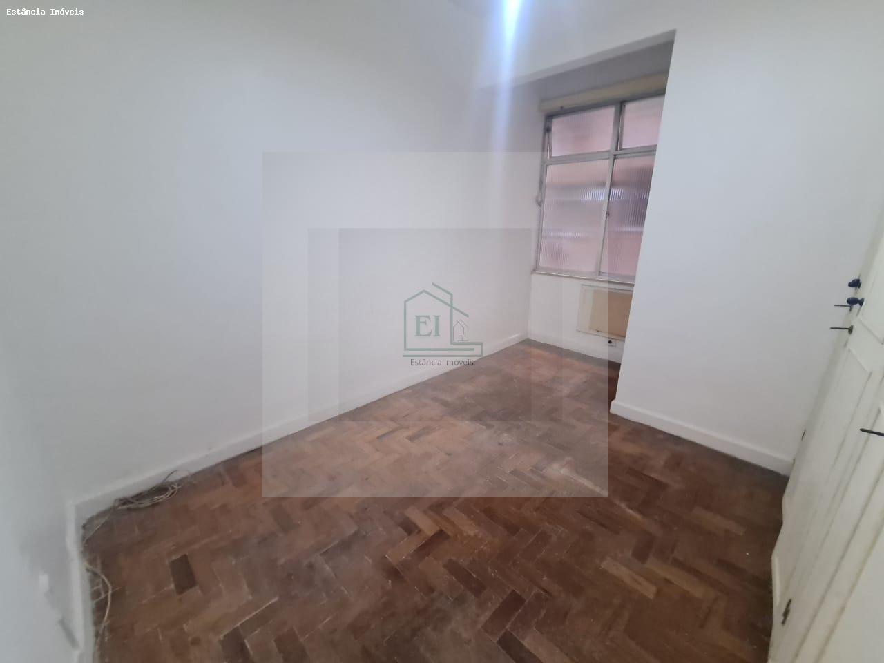 Apartamento à venda com 2 quartos, 70m² - Foto 22