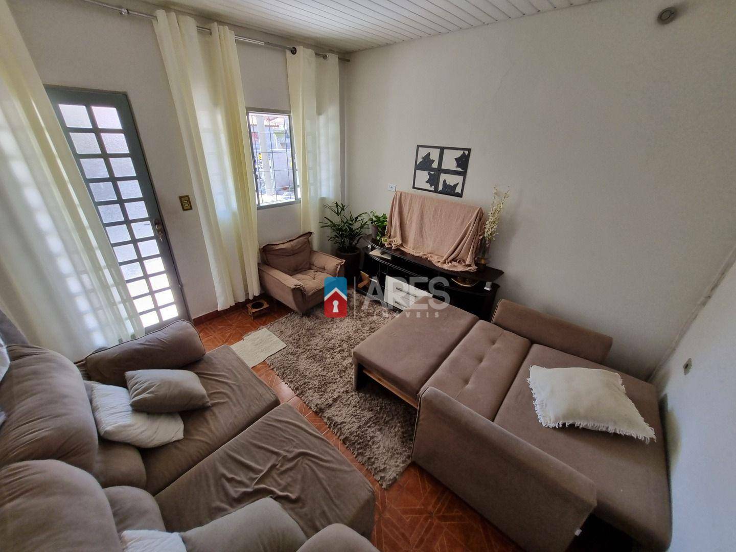 Casa à venda com 4 quartos, 239m² - Foto 4