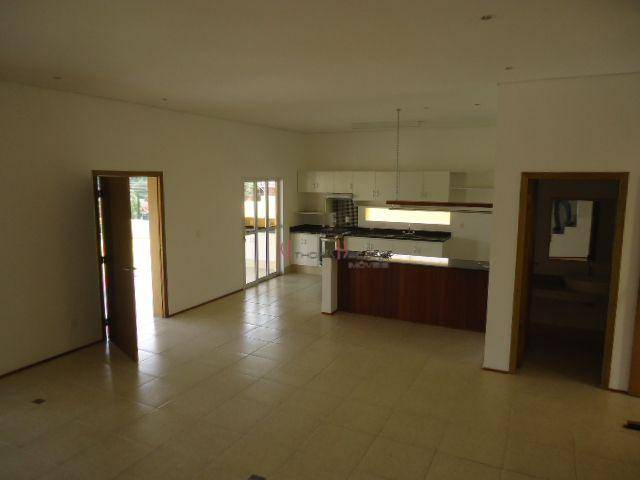 Casa de Condomínio para alugar com 3 quartos, 200m² - Foto 4
