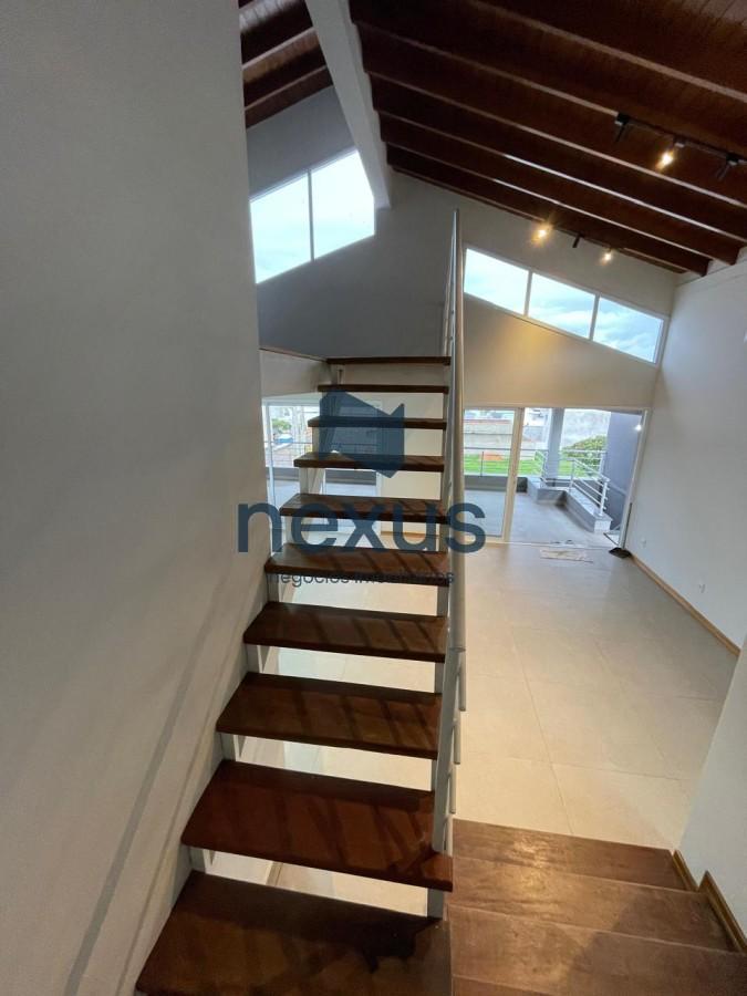 Casa à venda com 3 quartos, 250m² - Foto 25