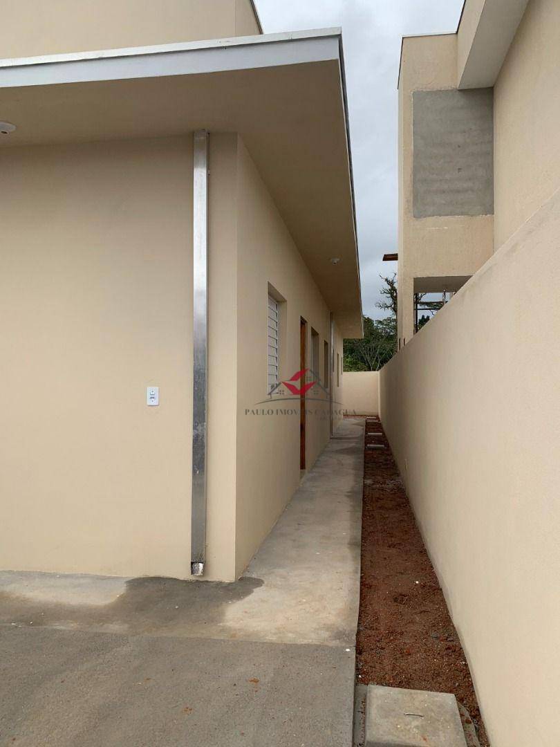 Casa à venda com 2 quartos, 58m² - Foto 3