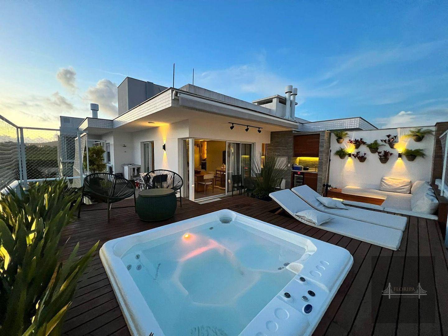 Cobertura, 3 quartos, 176 m² - Foto 1