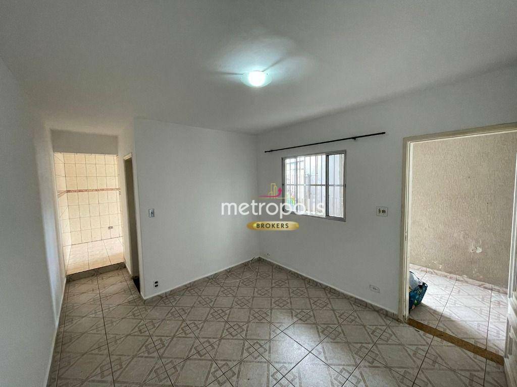 Casa à venda e aluguel com 1 quarto, 60m² - Foto 1