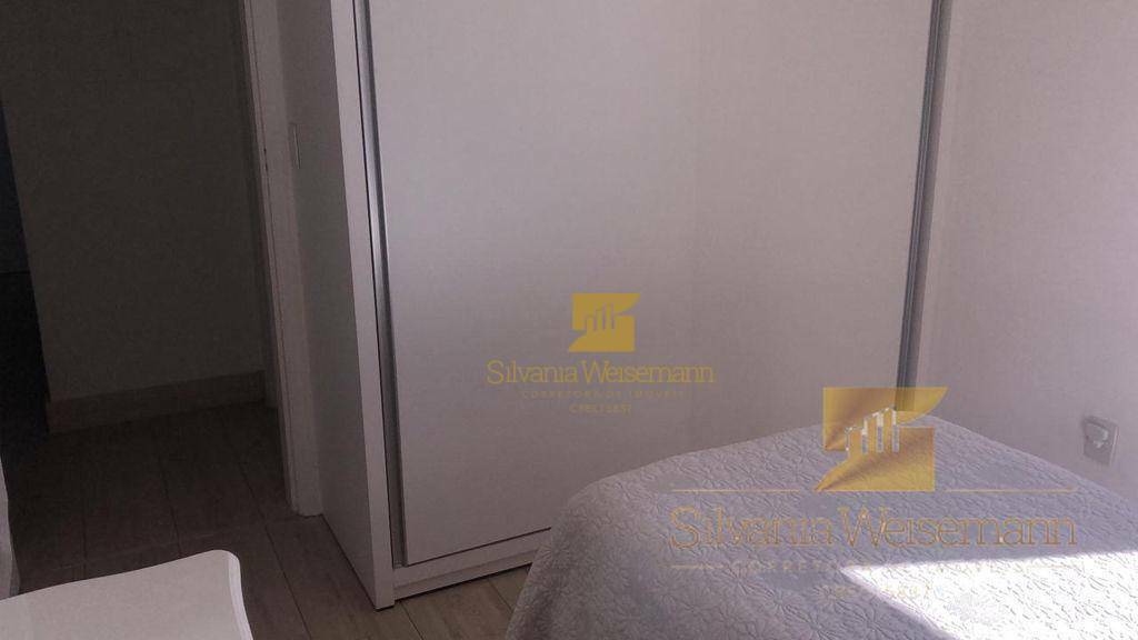 Apartamento à venda com 3 quartos, 216m² - Foto 11