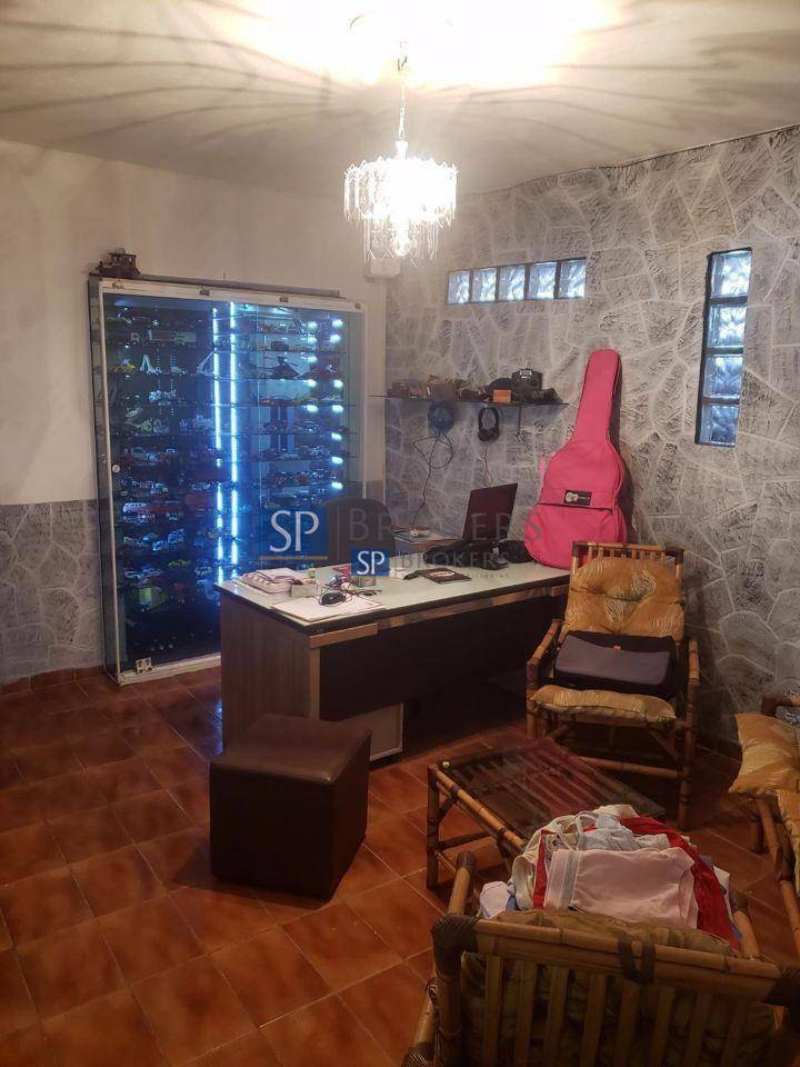 Casa à venda com 3 quartos, 235m² - Foto 5