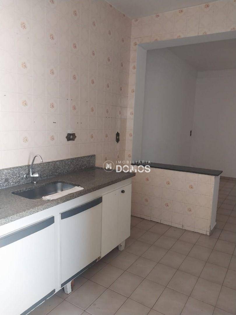 Casa à venda com 3 quartos, 250M2 - Foto 4