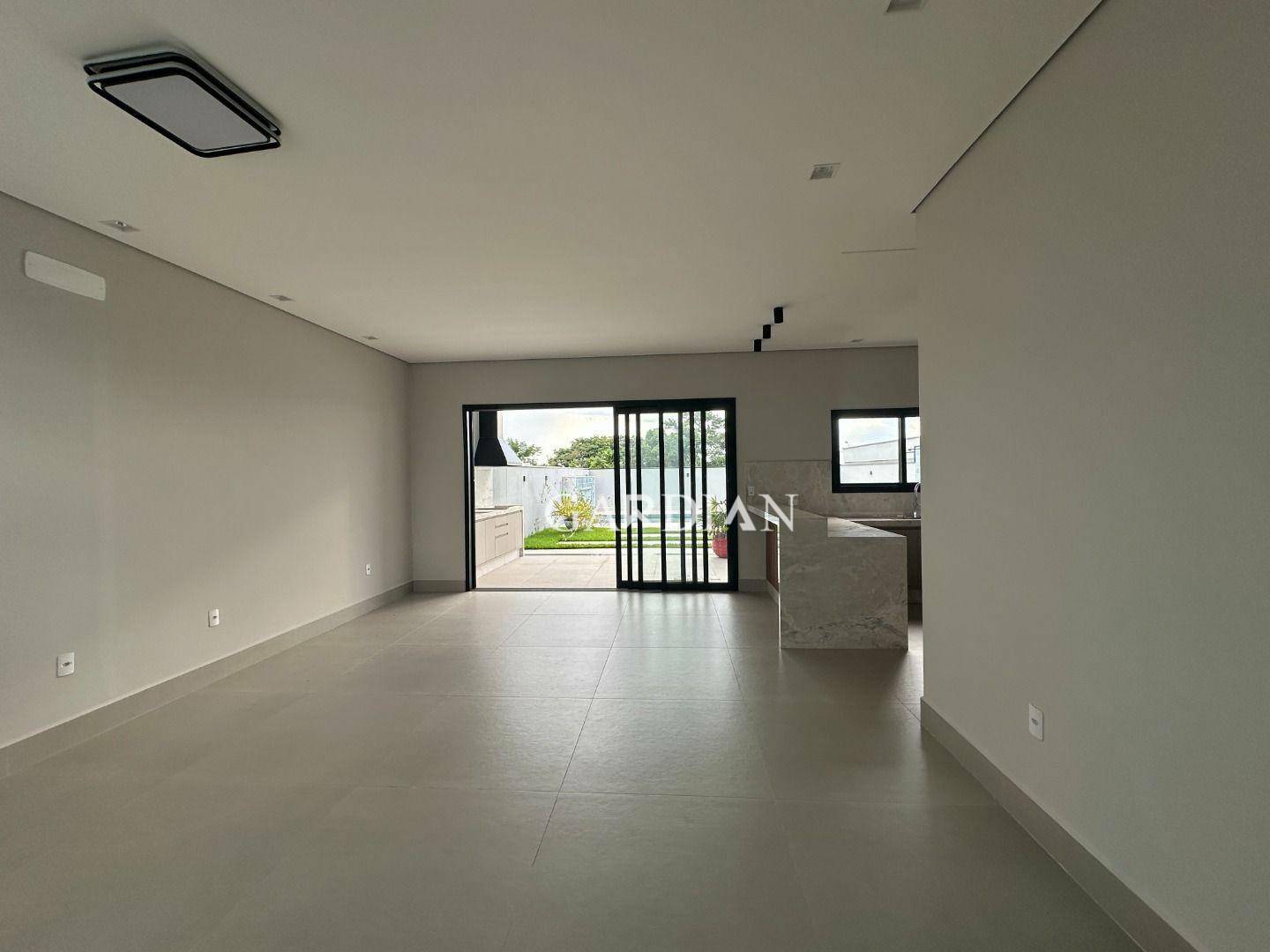 Sobrado à venda com 3 quartos, 258m² - Foto 5