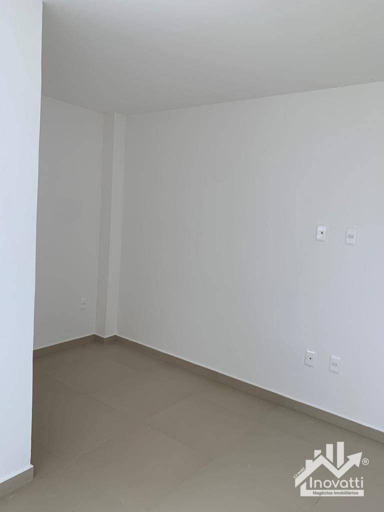 Casa à venda com 2 quartos, 93m² - Foto 11