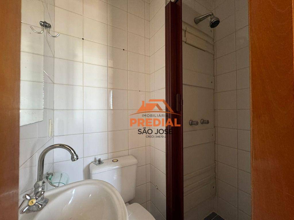 Apartamento para alugar com 3 quartos, 93m² - Foto 12