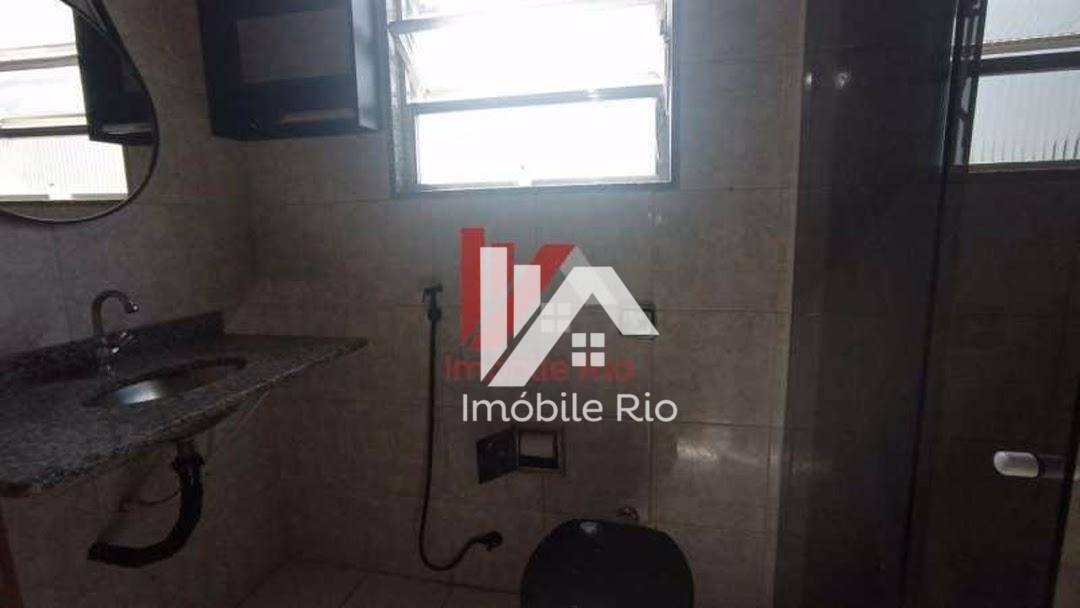 Casa à venda com 4 quartos, 131m² - Foto 18