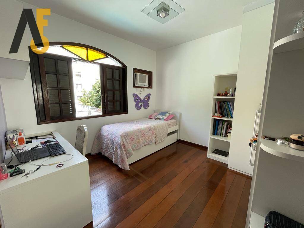 Casa à venda com 5 quartos, 248m² - Foto 12