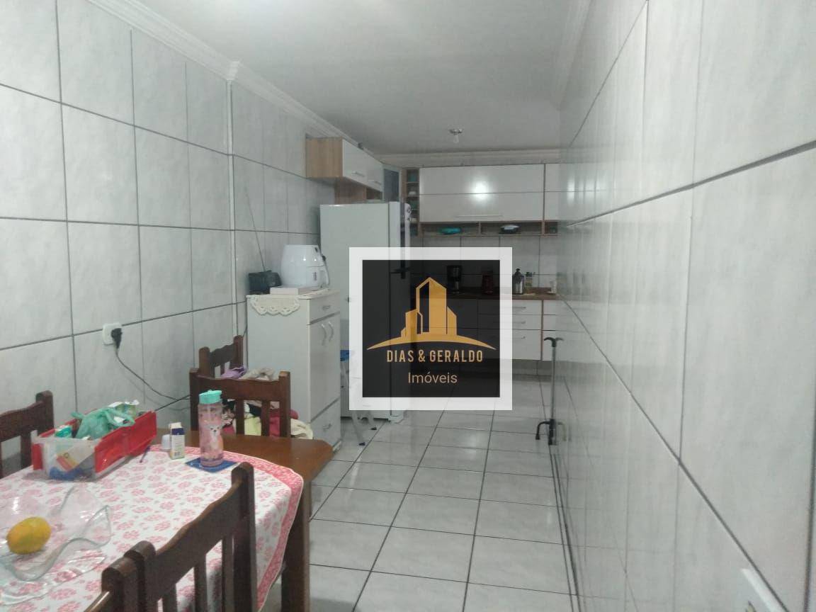 Sobrado à venda com 3 quartos, 200m² - Foto 9