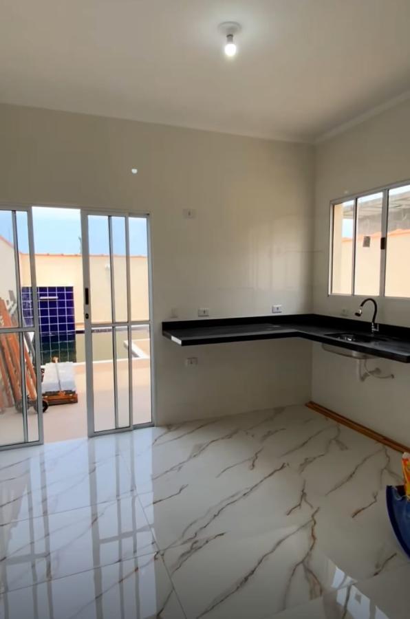 Casa à venda com 2 quartos, 125m² - Foto 4