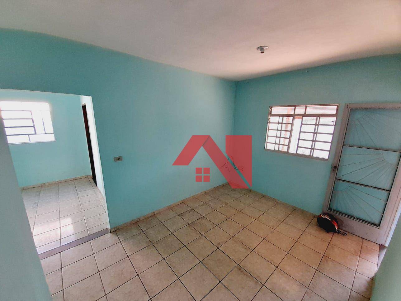 Casa à venda e aluguel com 2 quartos, 130m² - Foto 1