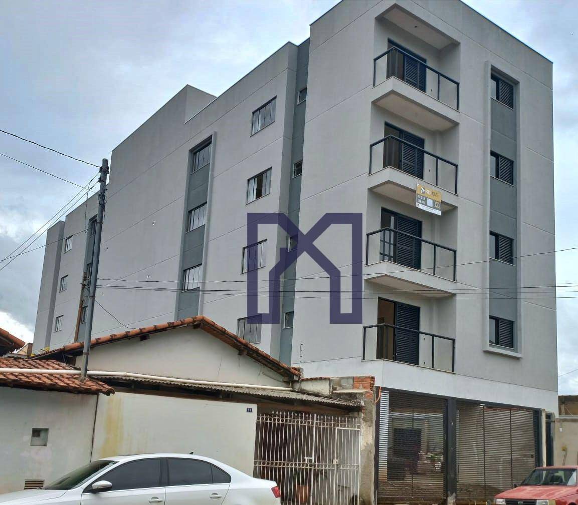 Apartamento à venda com 2 quartos, 70m² - Foto 2