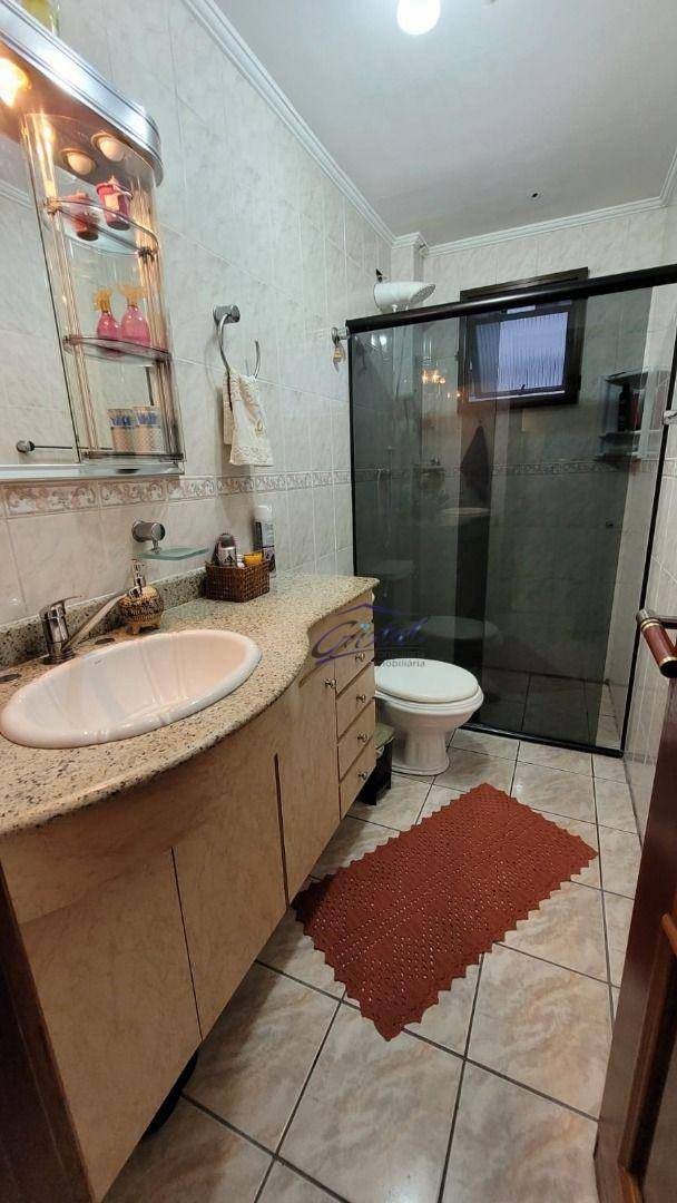 Apartamento à venda com 4 quartos, 151m² - Foto 19