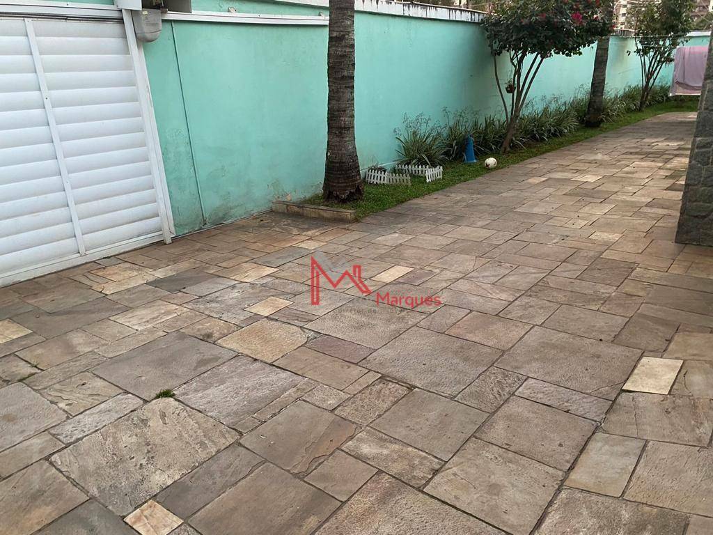 Casa à venda com 3 quartos, 350m² - Foto 17