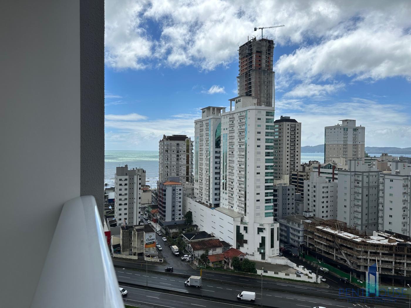 Apartamento para alugar com 2 quartos, 67m² - Foto 9