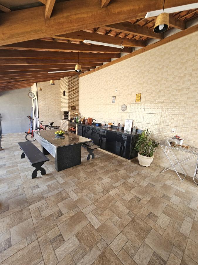 Casa à venda com 3 quartos, 250m² - Foto 8