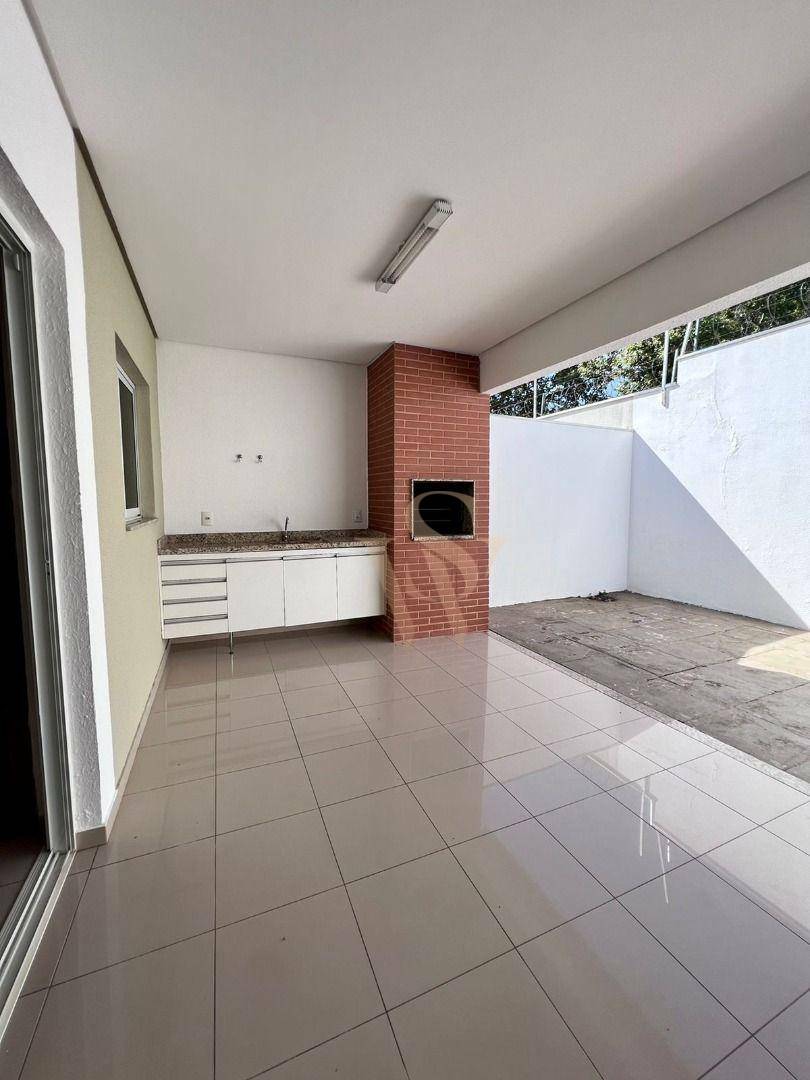 Casa à venda com 3 quartos, 177m² - Foto 13