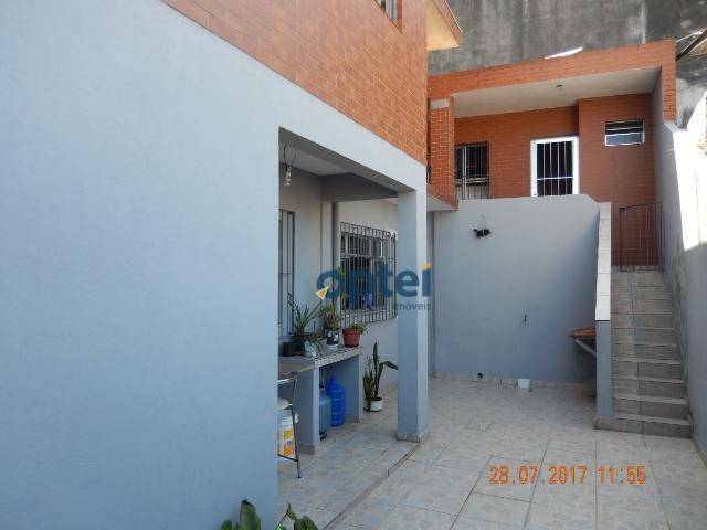 Sobrado à venda com 3 quartos, 179m² - Foto 2